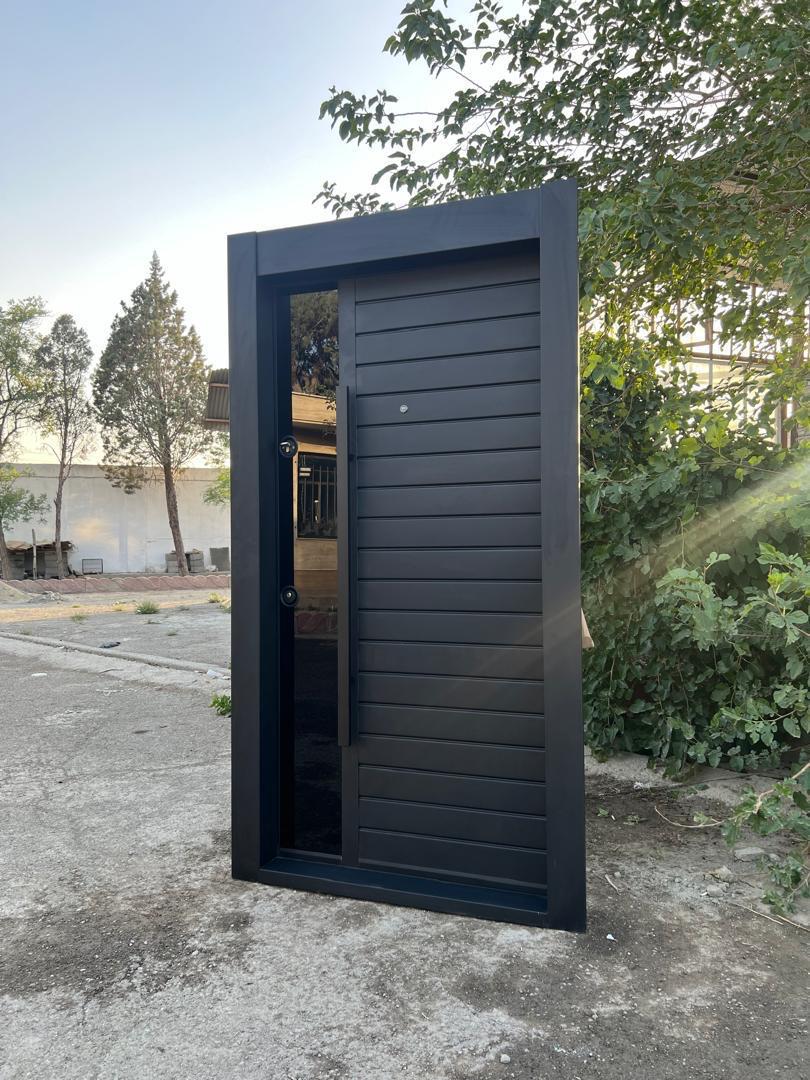 درب ضدسرقت روکش فلز  افقی و شیشه قفل ترک 