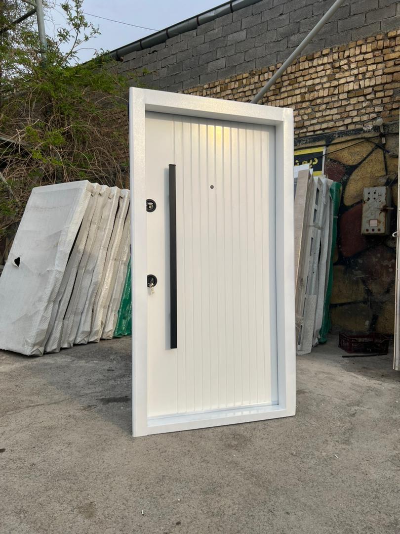 درب ضدسرقت روکش فلز سفید عمودی قفل تیپ ترک 