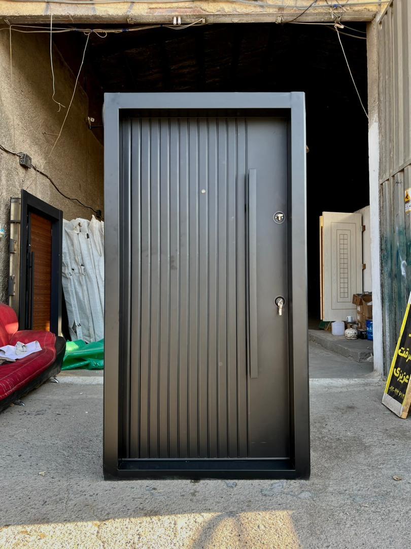 درب ضدسرقت روکش فلز ونگه  عمودی قفل تیپ ترک 