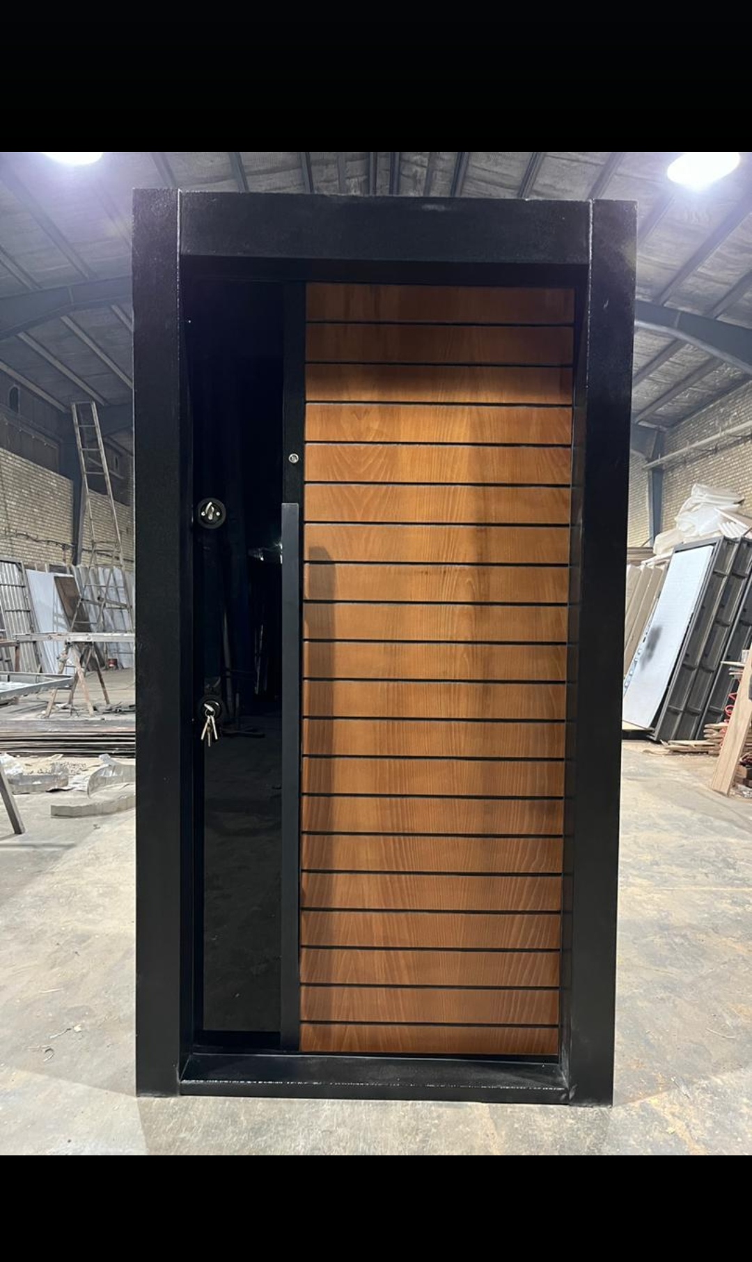 درب ضدسرقت راش بزرگ  وشیشه. قفل ترک. ضددیلم